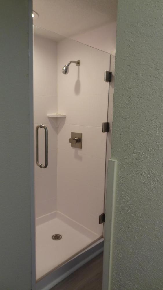 Standard Queen Room - Non-Smoking interior